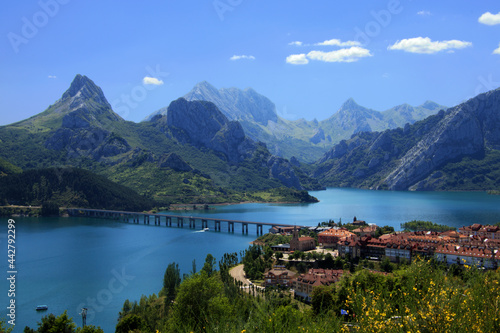 Embalse de Riaño (León)