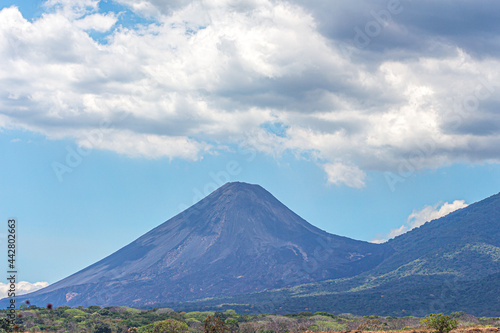 Volcán de Izalco © Alexis Ayala