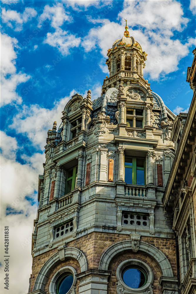 Antwerpen, Belgium, 9 september 2018. The central street of the city, high baroque houses, people on the street, summer