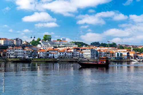 barco rabelo e margem do Douro em Vila Nova de Gaia photo