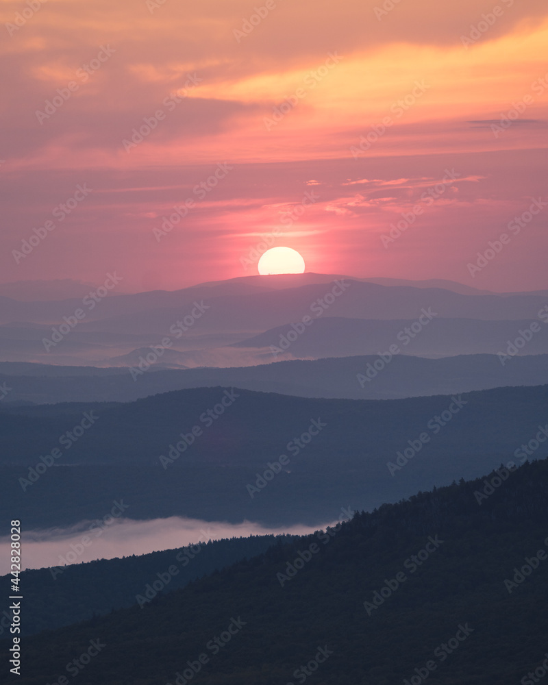 Fototapeta premium Sunrise from Spruce Mt.