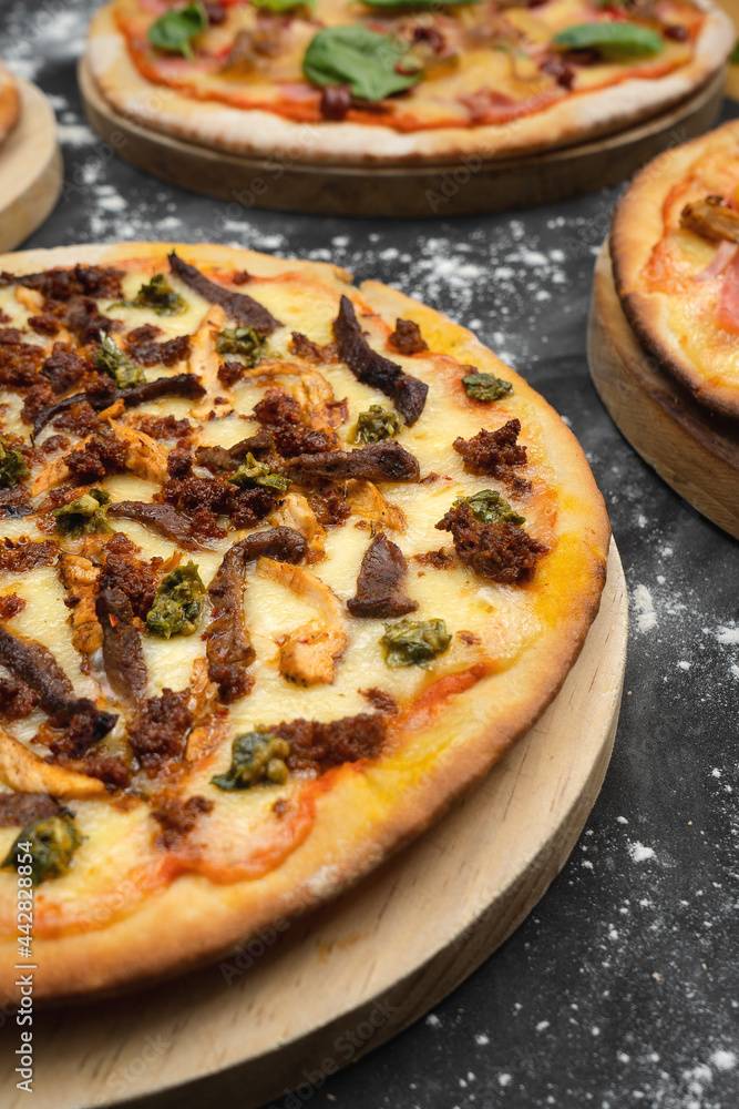 Pizza con arto queso Pizza con arto queso