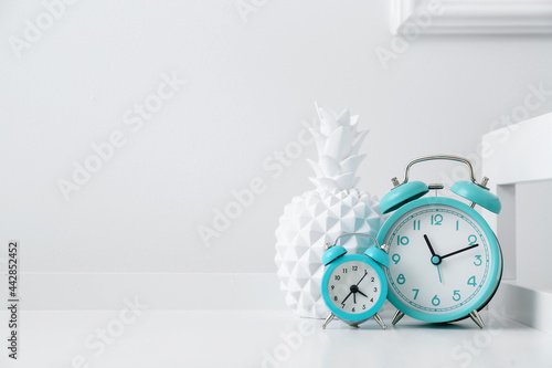 Stylish alarm clocks and de...