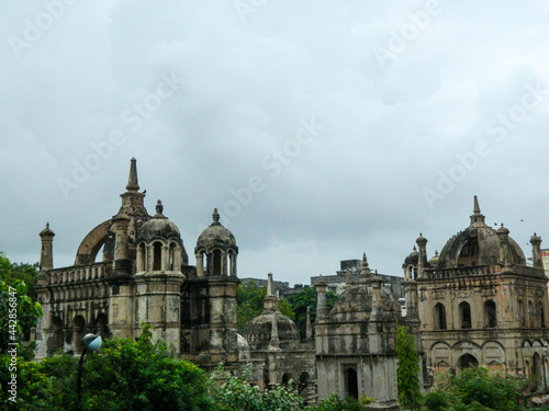 Bild auf Leinwand British Cemetery (Surat)
The tombs in English, Dutch and Armenian cemeteries at Surat are reckoned among the most important historical monuments in the city