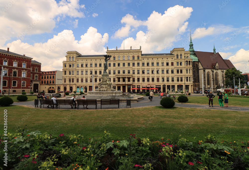 Obraz premium Görlitz Postplatz mit Muschelminnabrunnen