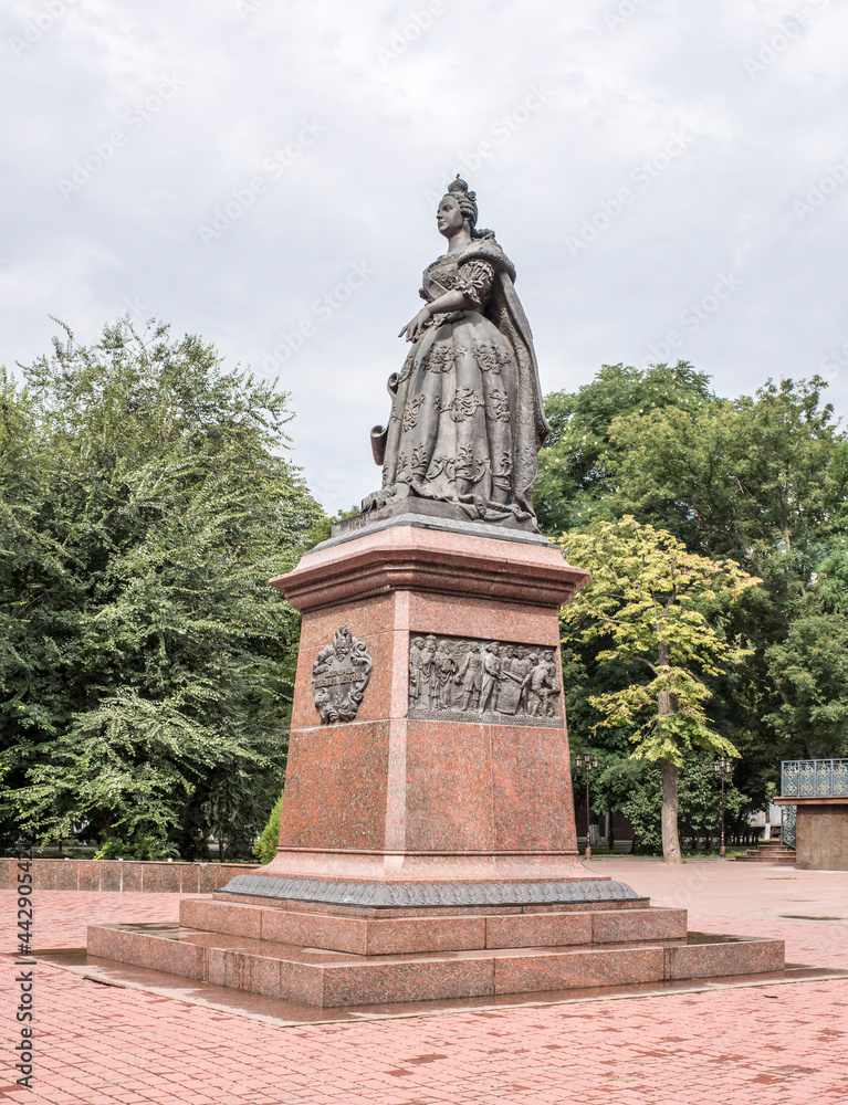 Monument to Empress Elizabeth