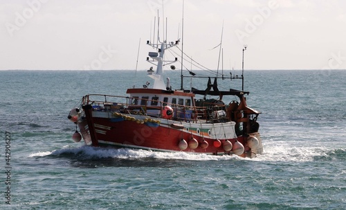 Arrivage des bateaux de pêche dans le port du Guilvinec en pays Bigouden Finistère Cornouaille Bretagne France	
