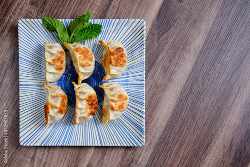 Gyozas en restaurante chino