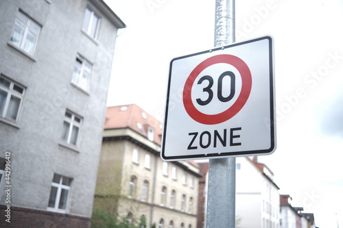 Tempo-30-Zone Schild in Wohngebiet photo