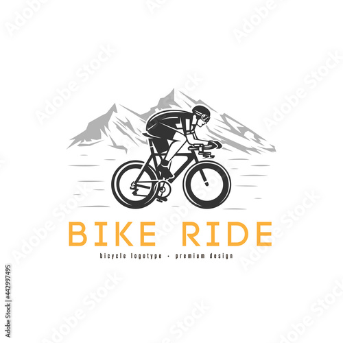 Fototapeta Naklejka Na Ścianę i Meble -  Bike ride logotype.