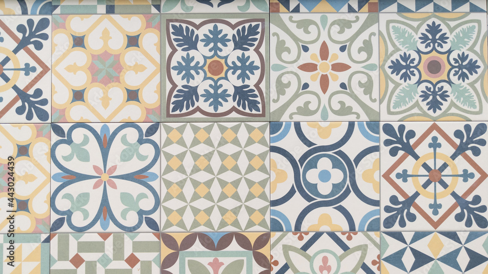 Mẫu gạch mosaic cổ điển azulejo vintage sẽ làm cho không gian nhà bạn trở nên độc đáo và bắt mắt. Kiểu dáng và màu sắc đa dạng của mẫu gạch này sẽ giúp bạn tạo ra những không gian đầy phong cách và độc đáo. Hãy xem hình ảnh liên quan để cảm nhận sự khác biệt của mẫu gạch này nhé!