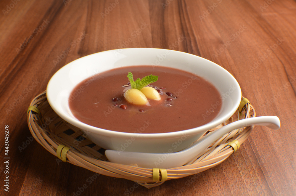 hot cook red bean paste sweet dessert in bamboo basket on wood table asian dessert halal menu
hot cook red bean paste sweet dessert in bamboo basket on wood table asian dessert halal menu