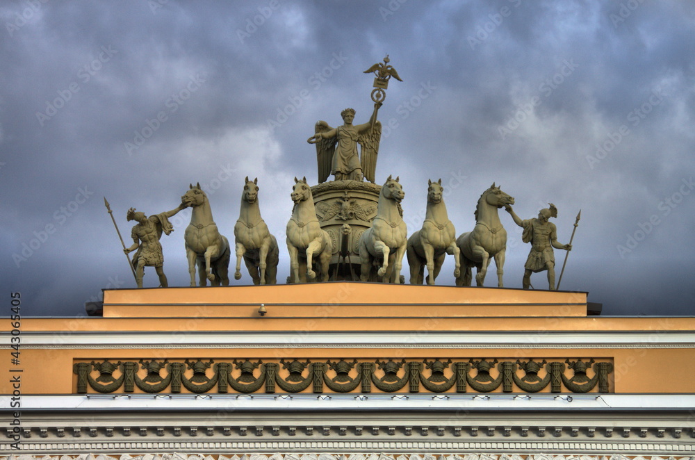 Obraz premium Triumphal chariot in Saint Petersburg, Russia