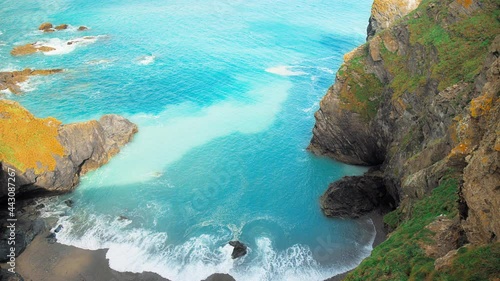 Wallpaper Mural National Trust - Carnewas at Bedruthan Steps, Cornwall, England in 4K. Vantage point offering wide reaching views over the beach and sea stacks, with trails and cafe. Torontodigital.ca