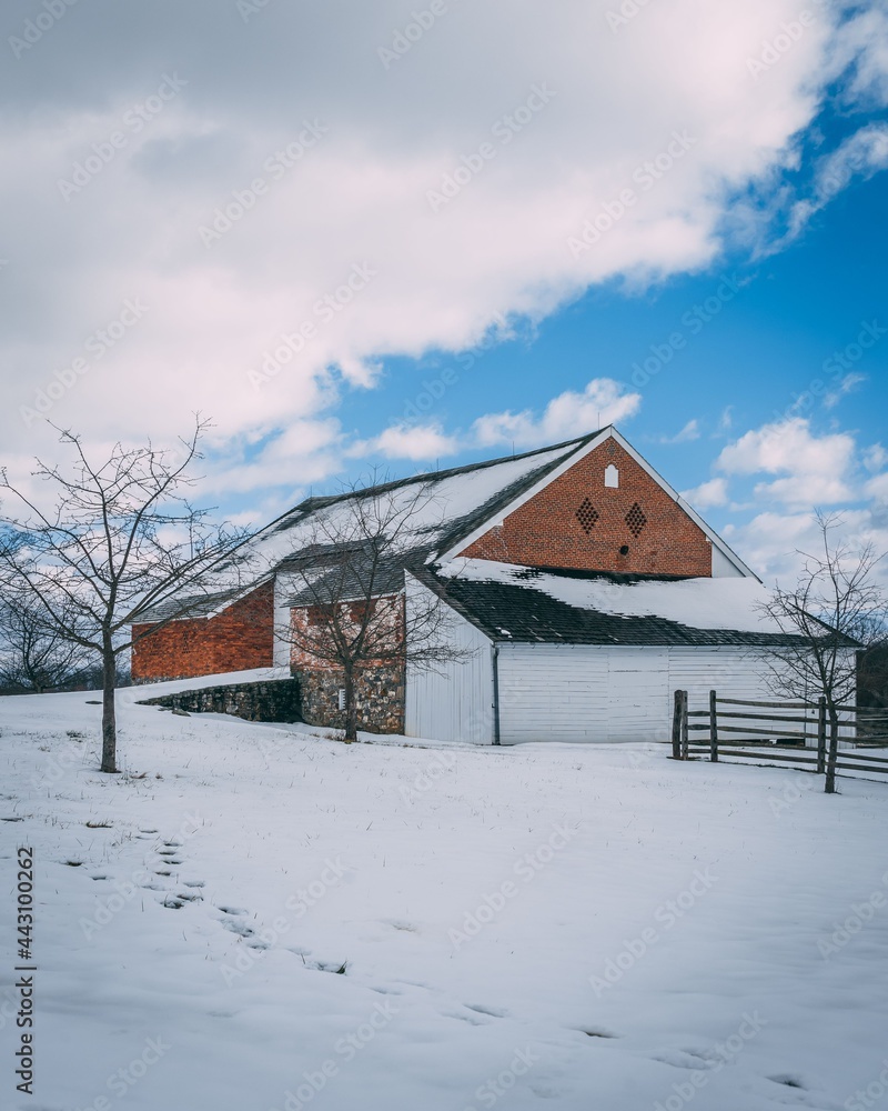 Barn on a farm in the snow, Gettysburg, Pennsylvania