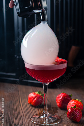 Quadro em tela flavor blaster strawberry margarita cocktail with a smoky air bubble