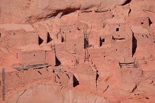 Cuadro en lienzo closeup of ancient native american betatakin cliff dwelling ruins in navajo nati