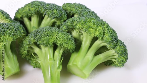 Wallpaper Mural 白背景のブロッコリー Torontodigital.ca