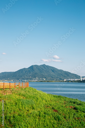 Obraz na płótnie Namyangju Hangang river Park Sampae District in korea w salonie