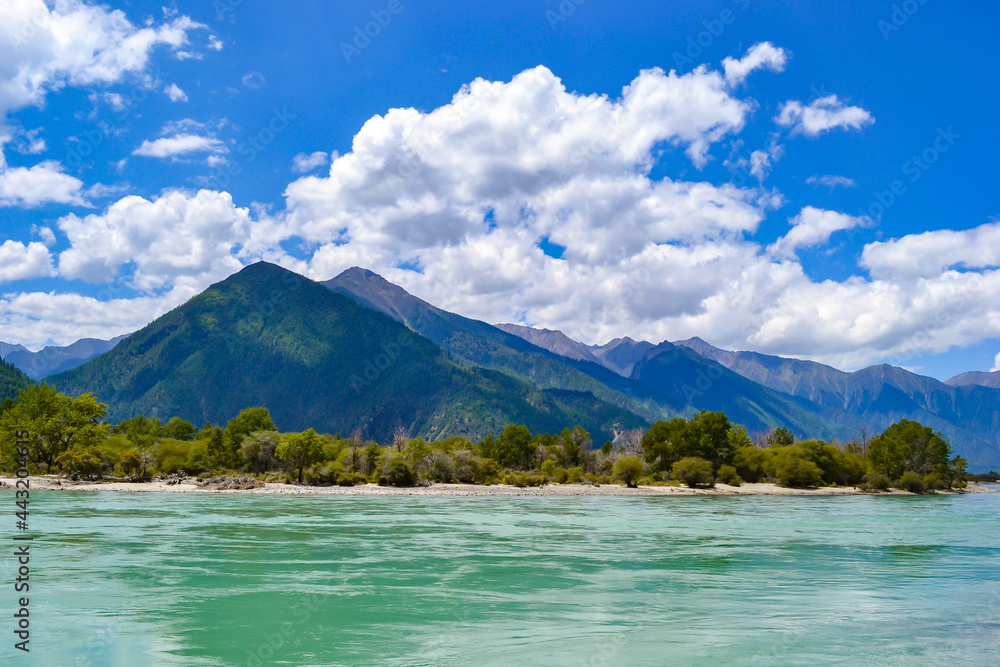 The landscape of Tibetan Plateau in Tibet, China The landscape of Tibetan Plateau in Tibet, China