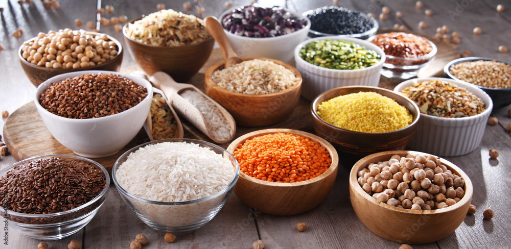 Composition with different kinds of dry food products Composition with different kinds of dry food products