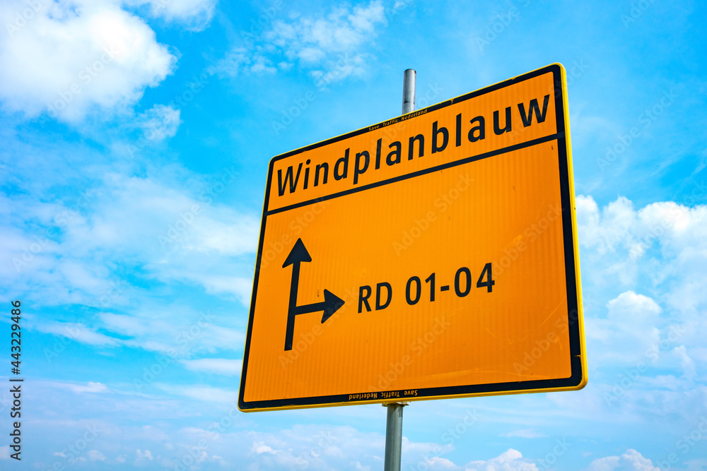 Fototapeta premium Aanleg Windplan Blauw bij Swifterbant in Flevoland