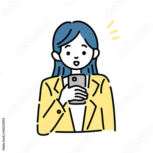 携帯電話を見ている女性のイラスト