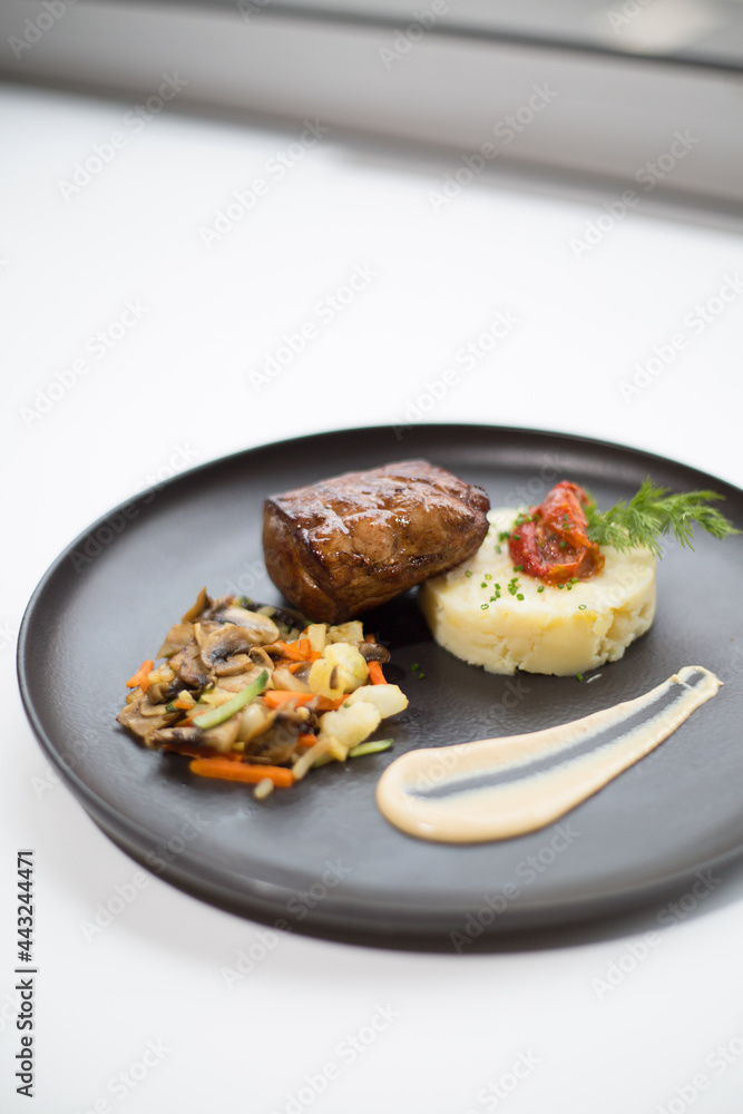 Assiette de restaurant plat