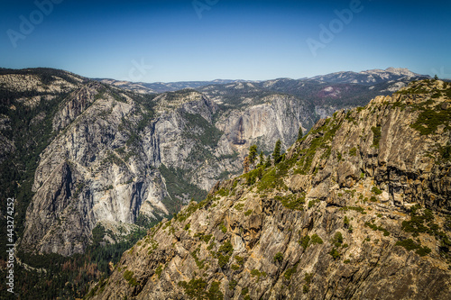 View seen from the Taft Point at Yosemite National Park