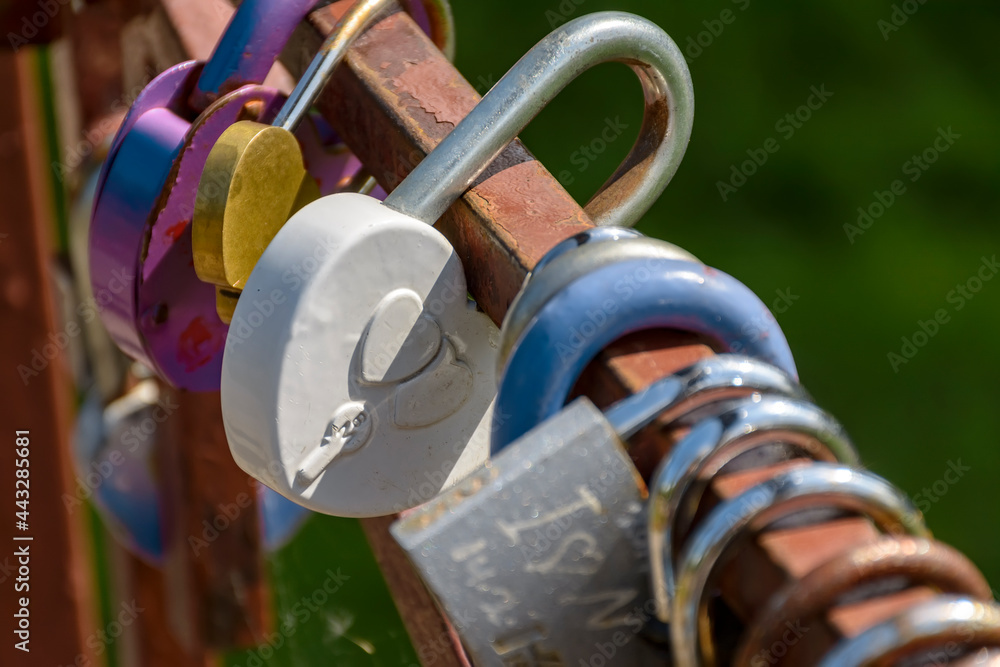 Padlock, which symbolically embodies the feelings of lovers and newlyweds to each other and acts as a pledge of their loyalty.