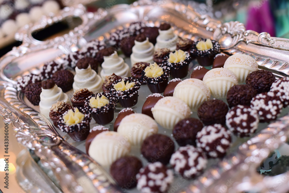 Sweets and treats for parties! Sweets and treats for parties!