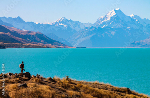 Pukaki Lake New Zealand Bue light water and mountains