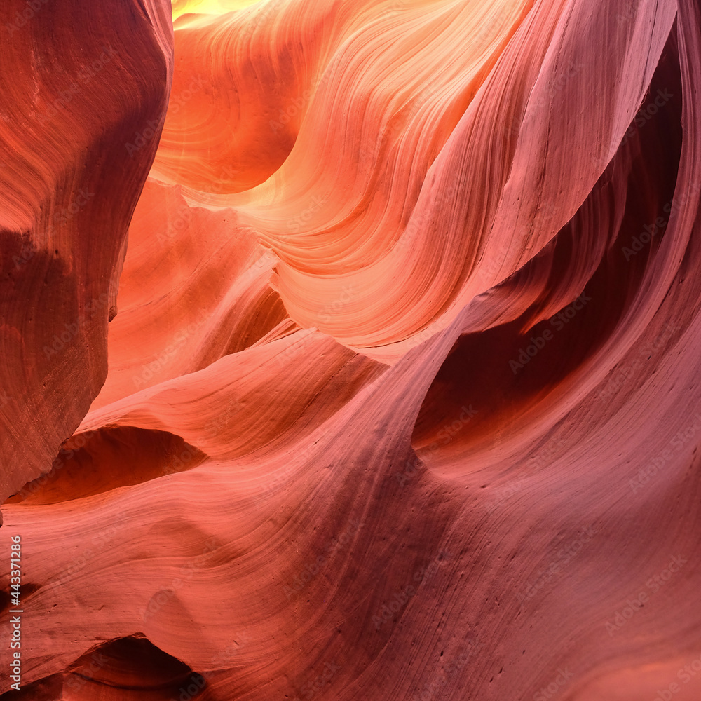 Obraz premium Antelope Canyon, a geological formation has been piercing due to the passage of water currents through a process of epigenesis. Arizona, United States