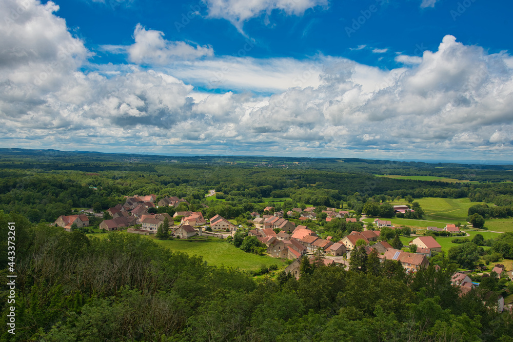 Fototapeta premium Landschaft im französischen Jura nahe Mirebel