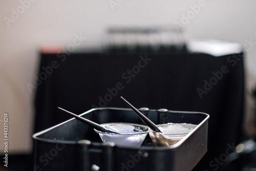 Εκτύπωση καμβά Bowl with hair dye in beauty salon