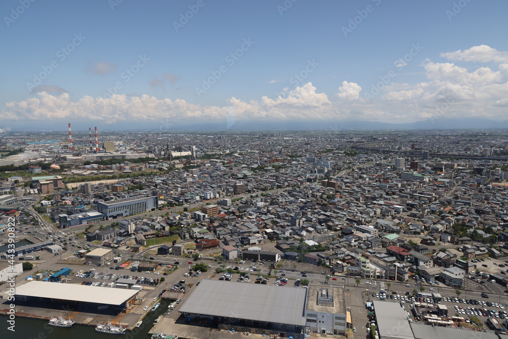 日本の新潟の街の景色