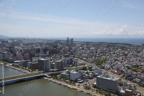 Fototapeta Naklejka Na Ścianę i Meble -  日本の新潟の街の景色