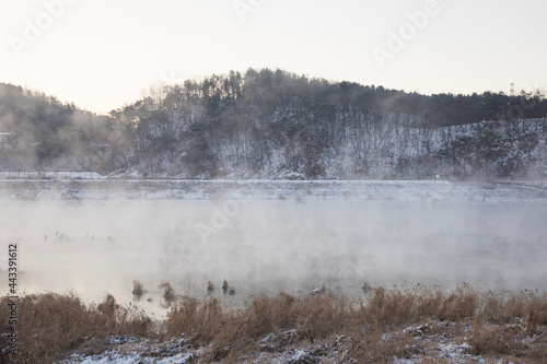 춘천의 겨울 물안개 © KyuMok