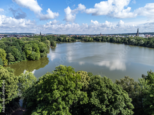 Schwanenteich Zwickau von oben im Sommer