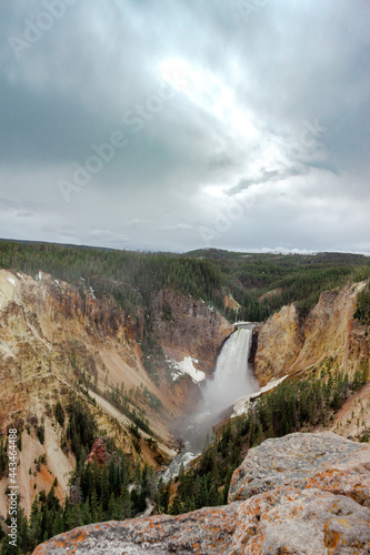 Yellowstone Canyon / Waterfall 