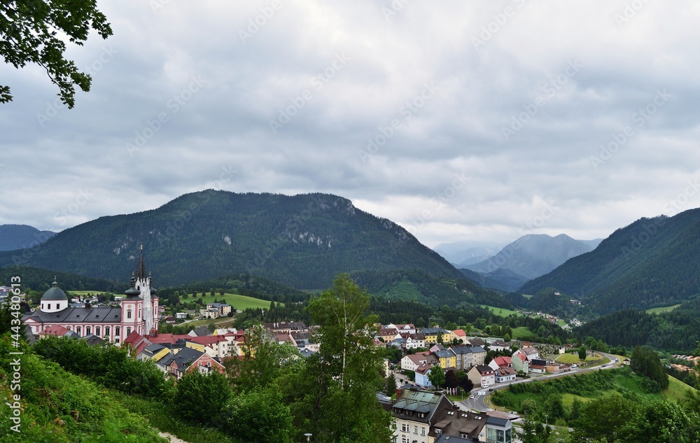 Blick an Mariazell in Steiermark, Österreich
