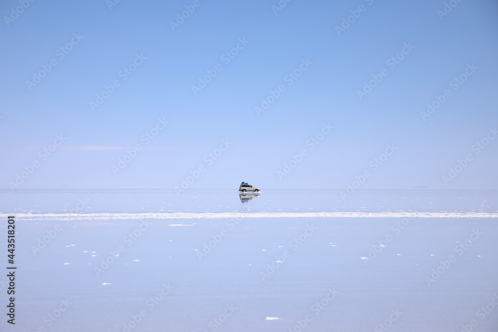 Fototapeta premium View of Salar de Uyuni salt flat, Bolivia