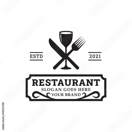  dinner classic logos with Spoon Fork and Knife for Restaurant Bar Bistro Vintage Retro Logo design vector template