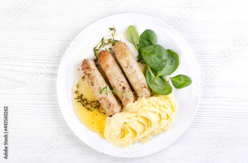 Grilled chicken sausages with mashed potatoes