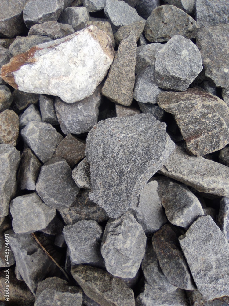 Railway stones are not like ordinary stones. will be particularly hard Railway stones are not like ordinary stones. will be particularly hard