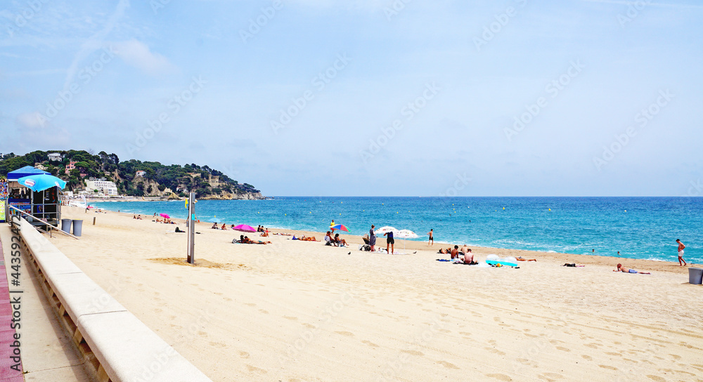 Pueblo y playa de Lloret de Mar, Girona, Catalunya, España, Europa