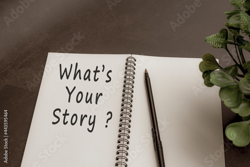 Schilderij op canvas What is your story text on notebook with dark background
