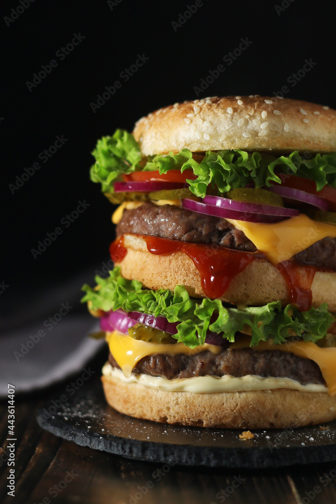 A double burger in low key A double burger in low key