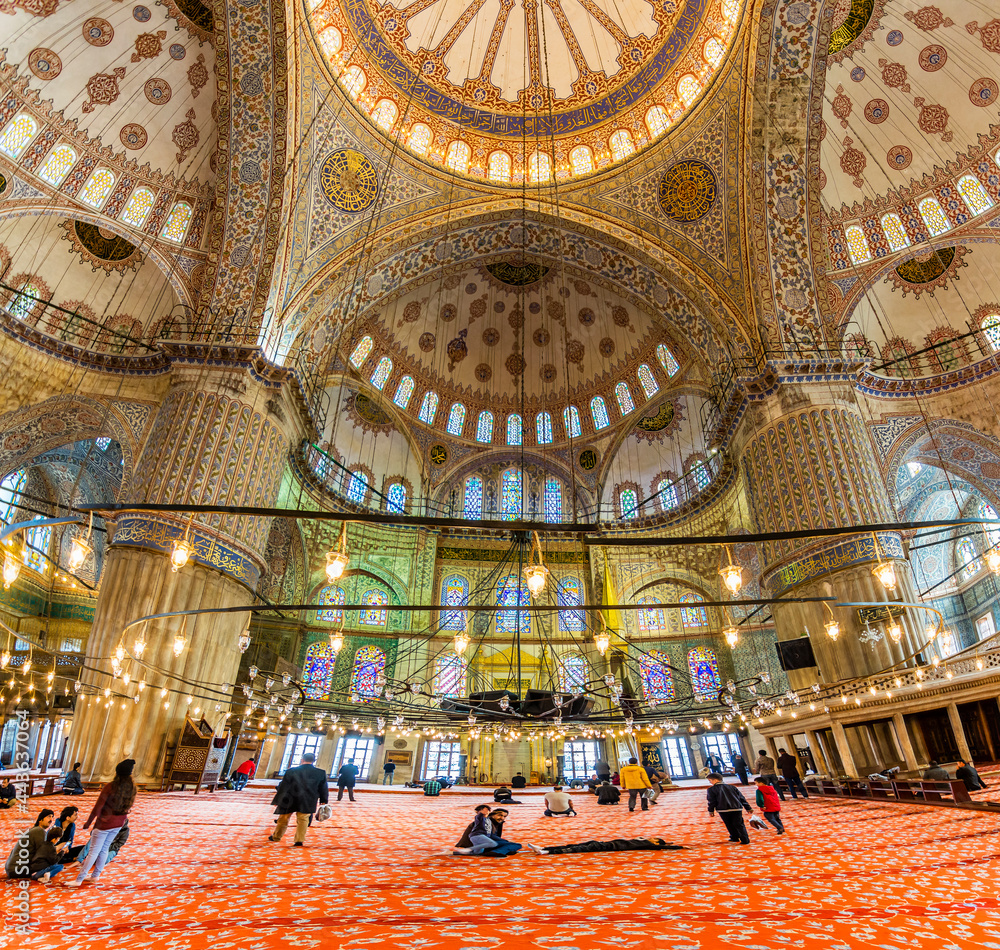 Blue Mosque is populer tourist attraction in the Turkey.
