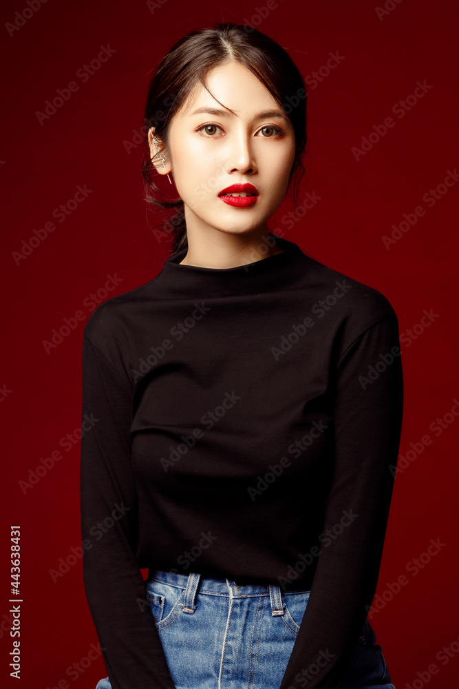 Black sweater red lips outlet